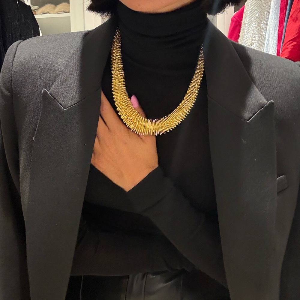 Elegant Gold Necklace